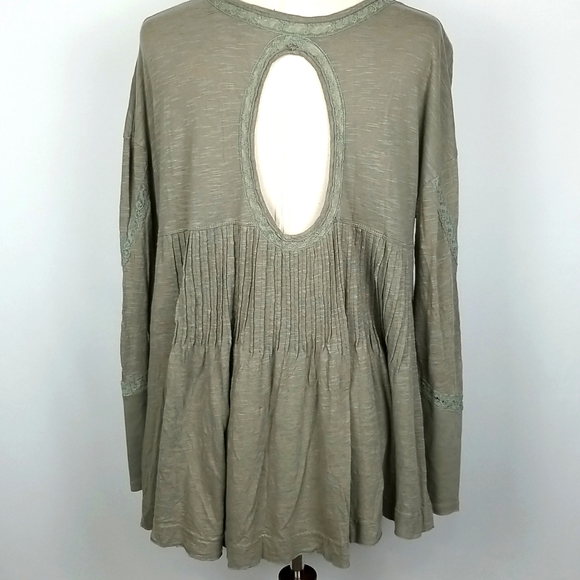 Free People Top Size S EUC - Picture 4 of 7